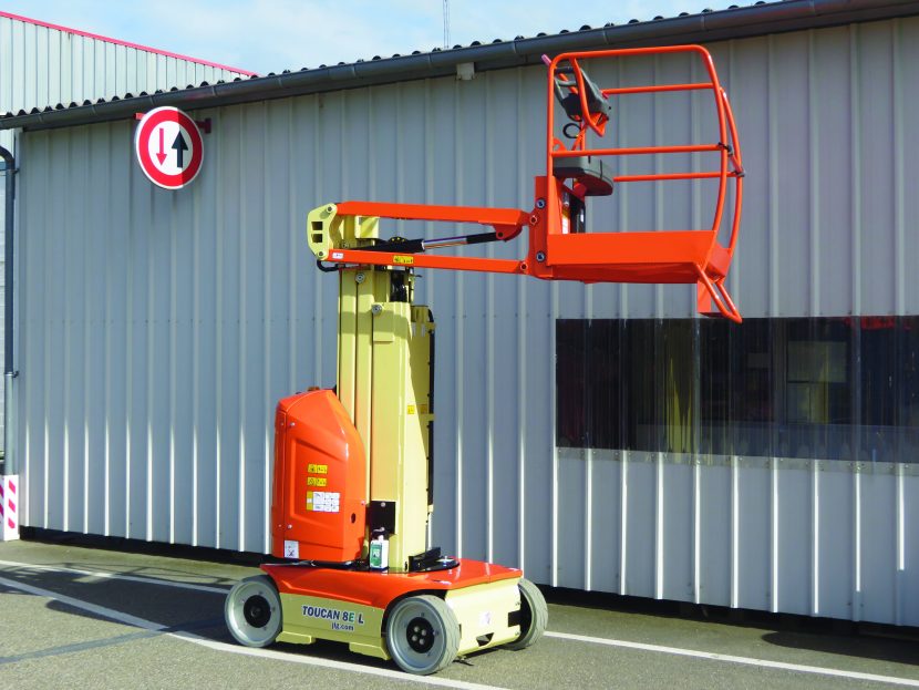 JLG Toucan8EL - Тік көтергіш